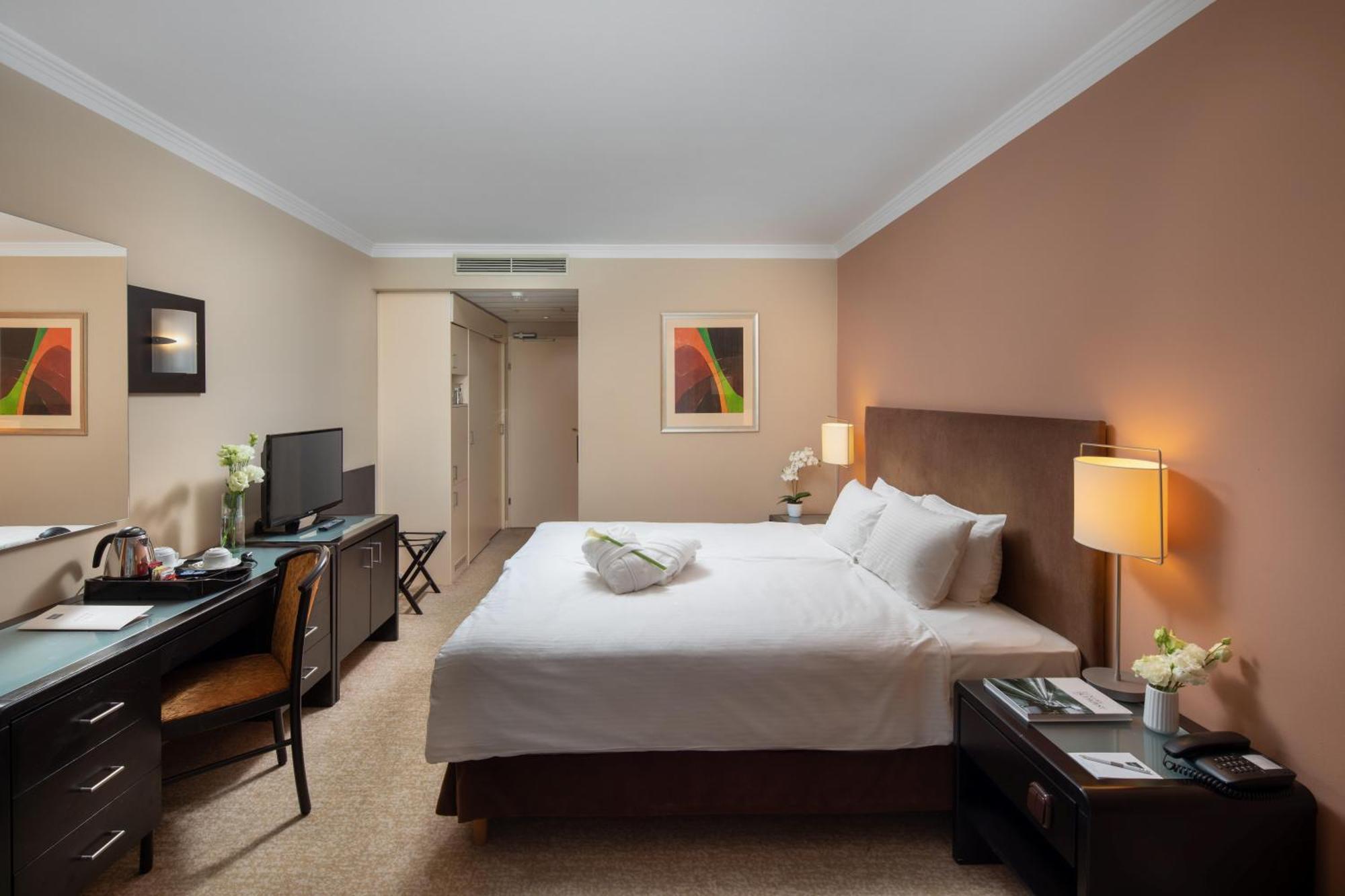 Superior King Room