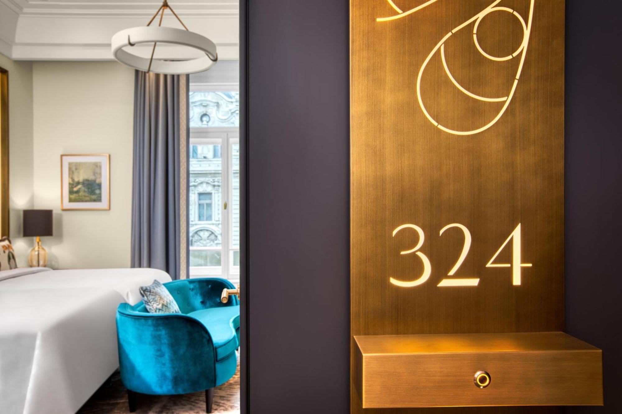 Deluxe Twin Room with City View