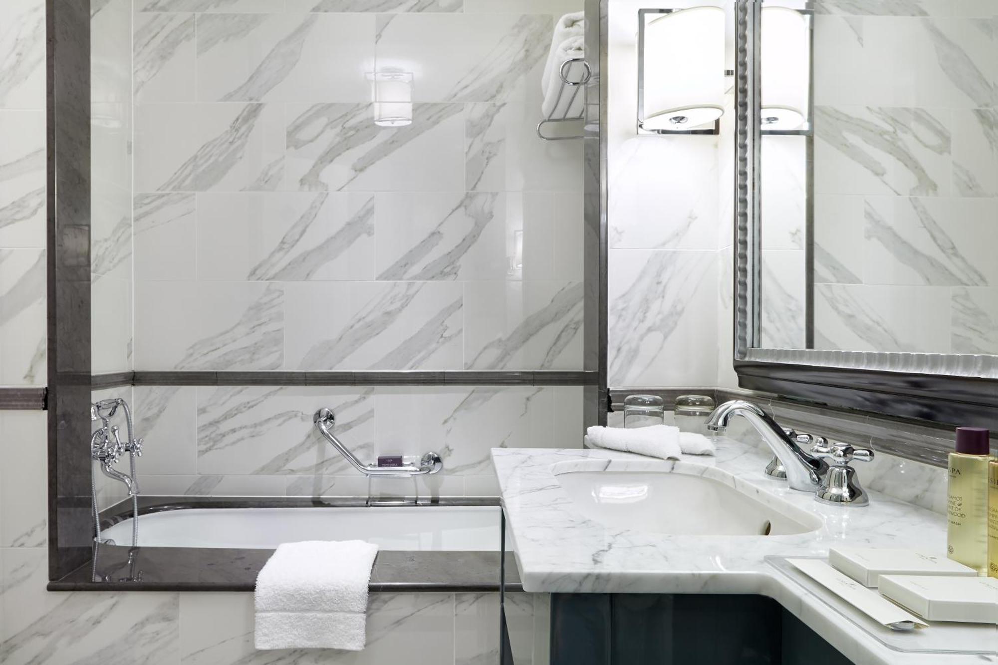 Executive Suite Royal Spa Executive Club Access