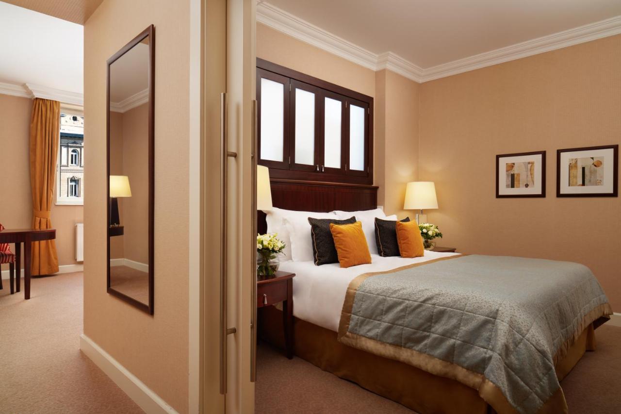 Junior Suite with Royal Spa and Executive Club Access