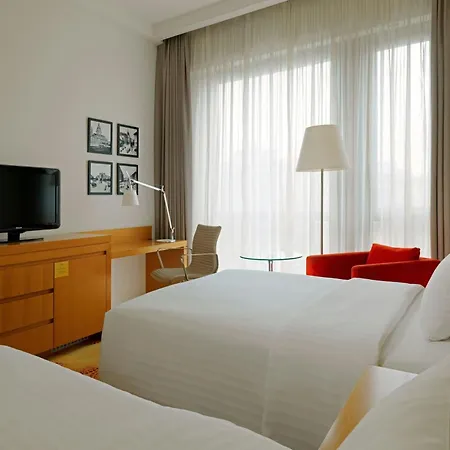 Courtyard By Marriott Budapest City Center-2